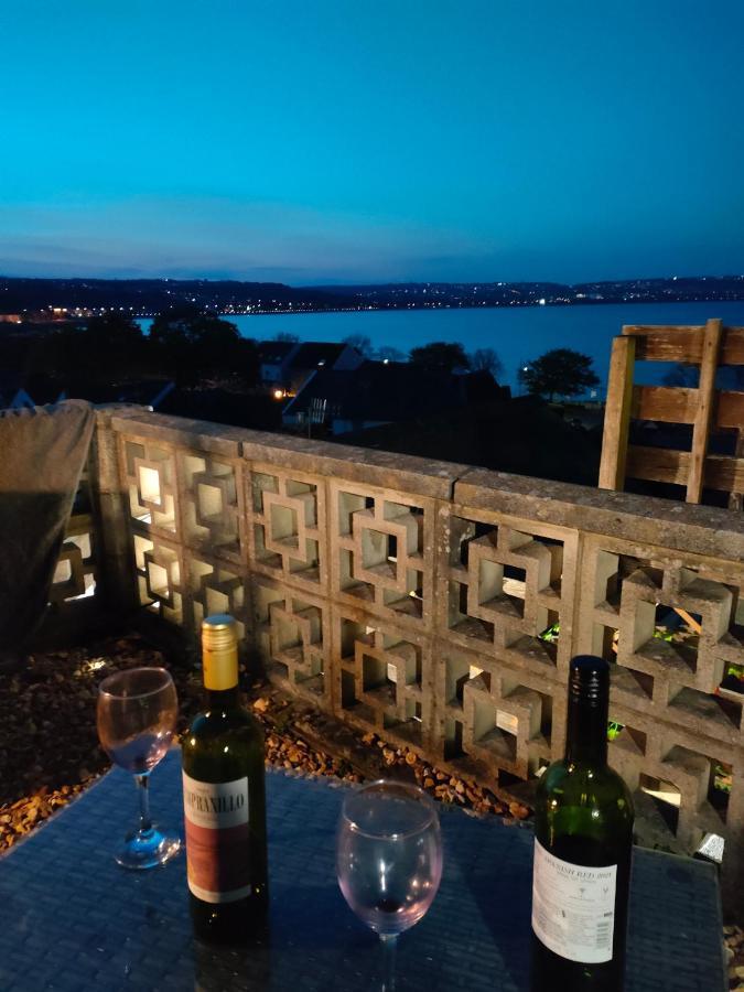 Fishermen'S Cottage With Log Burner, 2 Bathrooms & Sea Views From Garden Terraces The Mumbles Esterno foto